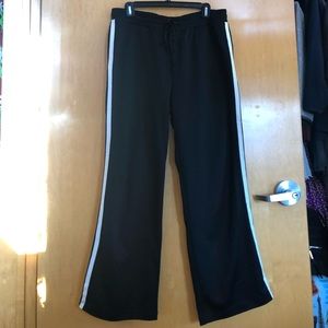 Perfect condition, only worn once! Marked as a large, fits true to size!